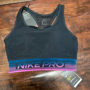 NWT NIKE sportsbra